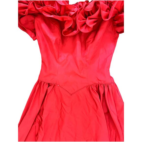 VTG ILGWU UNION MADE FORMAL RED SATIN DRESS Size 6 - Picture 3 of 6